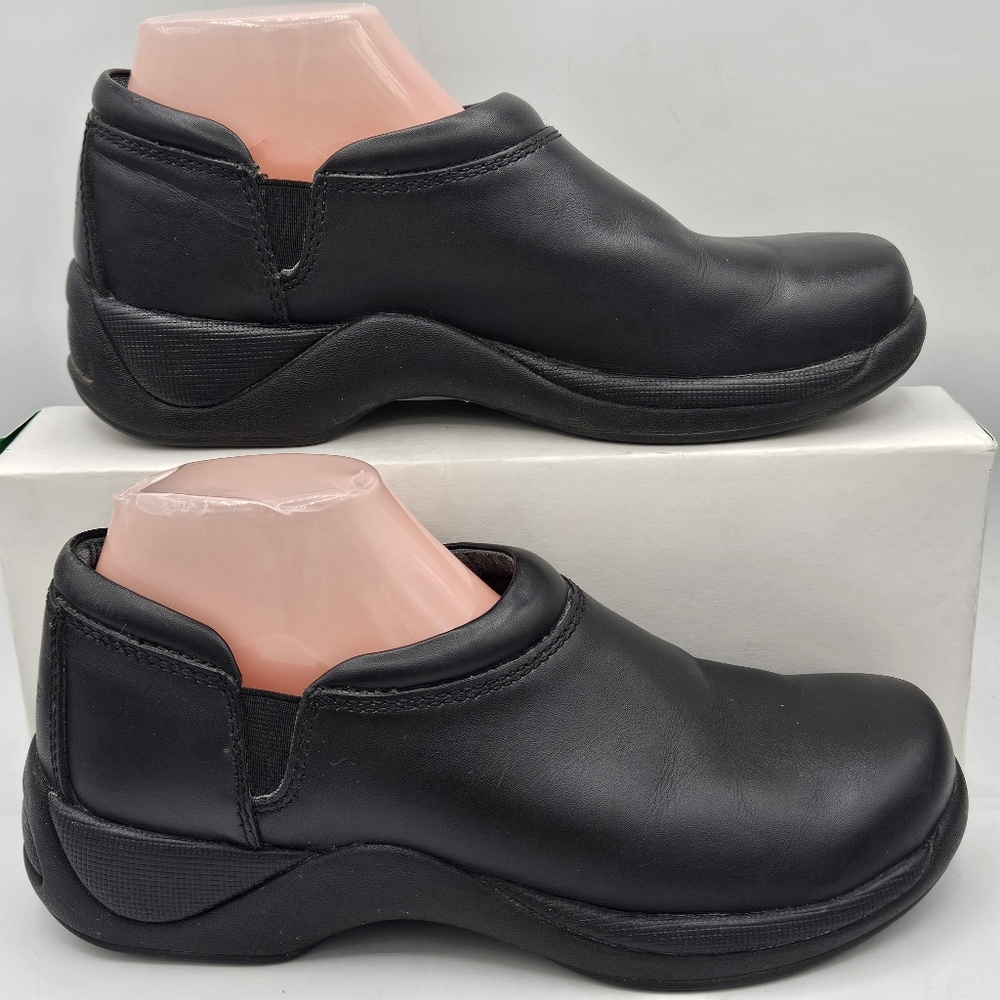 Dansko slip resistant shoes size 41 US size 10.5/11